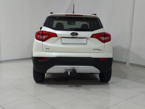 Mahindra XUV300 1.5TD W8 - Image 4
