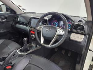 Mahindra XUV300 1.5TD W8 - Image 5