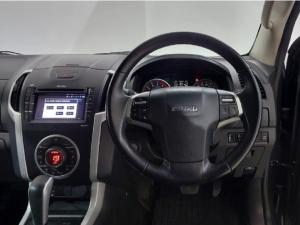Isuzu KB 300D-Teq double cab 4x4 LX auto - Image 12