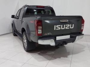 Isuzu KB 300D-Teq double cab 4x4 LX auto - Image 3