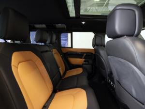 Land Rover Defender 110 D300 X-Dynamic HSE - Image 10