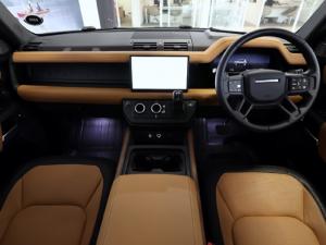 Land Rover Defender 110 D300 X-Dynamic HSE - Image 11