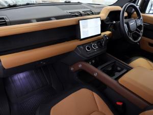 Land Rover Defender 110 D300 X-Dynamic HSE - Image 16