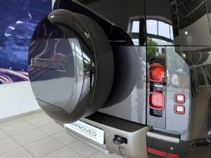 Land Rover Defender 110 D300 X-Dynamic HSE - Image 17