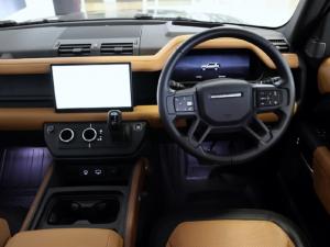 Land Rover Defender 110 D300 X-Dynamic HSE - Image 18