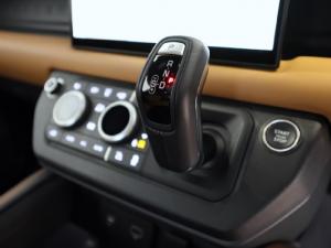 Land Rover Defender 110 D300 X-Dynamic HSE - Image 20