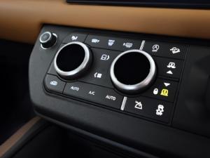 Land Rover Defender 110 D300 X-Dynamic HSE - Image 21