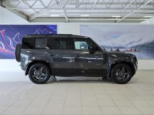 Land Rover Defender 110 D300 X-Dynamic HSE - Image 7