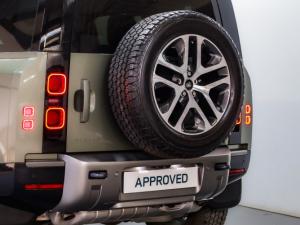 Land Rover Defender 110 D300 X-Dynamic HSE - Image 10
