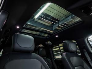 Land Rover Defender 110 D300 X-Dynamic HSE - Image 19