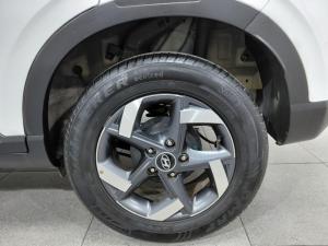 Hyundai Venue 1.0T Fluid auto - Image 16