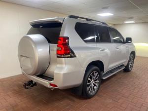 Toyota Land Cruiser Prado 2.8GD VX-L - Image 3