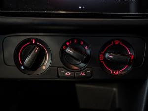 Volkswagen Polo Vivo hatch 1.6 Life - Image 20