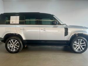 Land Rover Defender 110 D300 X-Dynamic SE - Image 4