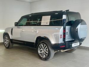 Land Rover Defender 110 D300 X-Dynamic SE - Image 5