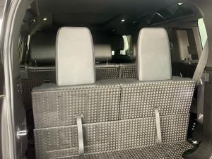 Land Rover Defender 110 D300 X-Dynamic SE - Image 8