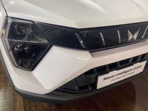 Mahindra XUV 3XO 1.2T MX2 auto - Image 4