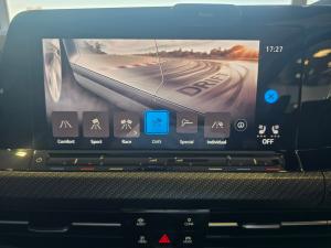 Volkswagen Golf R - Image 14