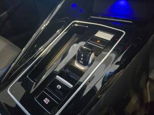 Volkswagen Golf R - Image 15