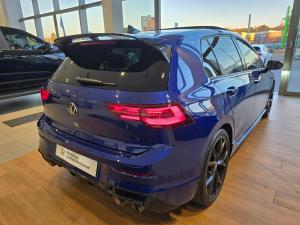 Volkswagen Golf R - Image 2