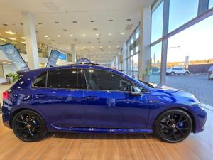Volkswagen Golf R - Image 4