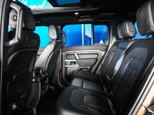 Land Rover Defender 110 D240 X-Dynamic SE - Image 16