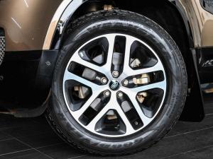 Land Rover Defender 110 D240 X-Dynamic SE - Image 3