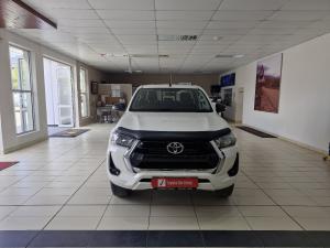 Toyota Hilux 2.4GD-6 double cab Raider manual - Image 4