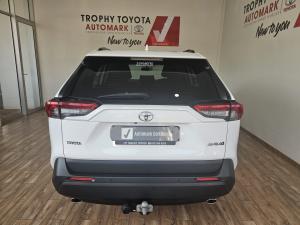 Toyota RAV4 2.0 GX auto - Image 5