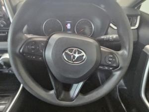 Toyota RAV4 2.0 GX auto - Image 8