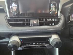 Toyota RAV4 2.0 GX auto - Image 10