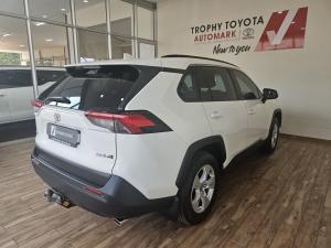 Toyota RAV4 2.0 GX auto - Image 2