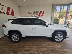 Toyota RAV4 2.0 GX auto - Image 3