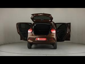 Toyota Vitz 1.0 XR manual - Image 9