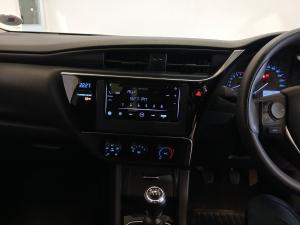 Toyota Corolla Quest 1.8 Plus manual - Image 14
