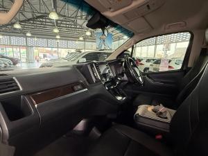 Toyota Quantum 2.8 LWB bus 9-seater VX Premium - Image 7