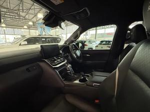 Toyota Land Cruiser 300 3.3D GR-Sport - Image 7