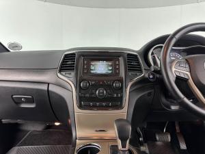 Jeep Grand Cherokee 3.0 CRD Laredo - Image 14