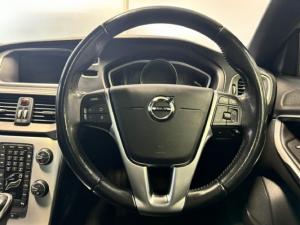 Volvo V40 Cross Country D4 Inscription - Image 16