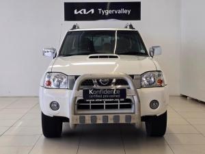 Nissan NP300 Hardbody 2.5TDi double cab 4x4 - Image 1