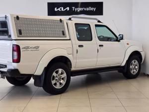 Nissan NP300 Hardbody 2.5TDi double cab 4x4 - Image 6