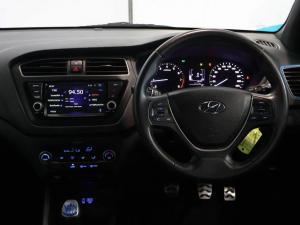 Hyundai i20 Active 1.4 Fluid - Image 13