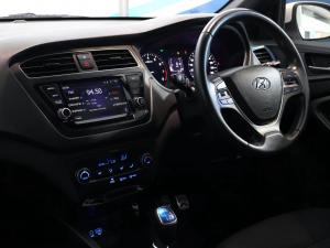 Hyundai i20 Active 1.4 Fluid - Image 14