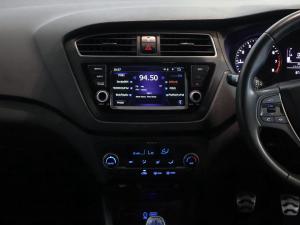 Hyundai i20 Active 1.4 Fluid - Image 20