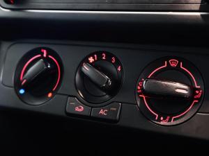 Volkswagen Polo Vivo hatch 1.4 Comfortline - Image 15