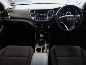 Hyundai Tucson 2.0 Premium - Image 11