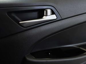 Hyundai Tucson 2.0 Premium - Image 13
