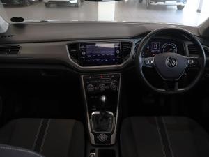 Volkswagen T-Roc 2.0TSI 140kW 4Motion Design - Image 15