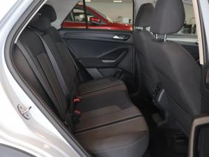 Volkswagen T-Roc 2.0TSI 140kW 4Motion Design - Image 20