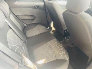 Chevrolet Spark 1.2 LS Black&White Edition - Image 10